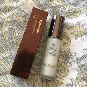 Hourglass Veil Mineral Primer